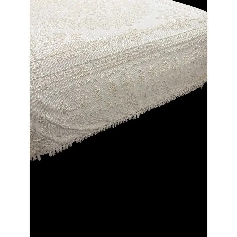 Vintage Sears Ivory Chenille Bedspread Full/Queen 100x122 Cotton Medallion